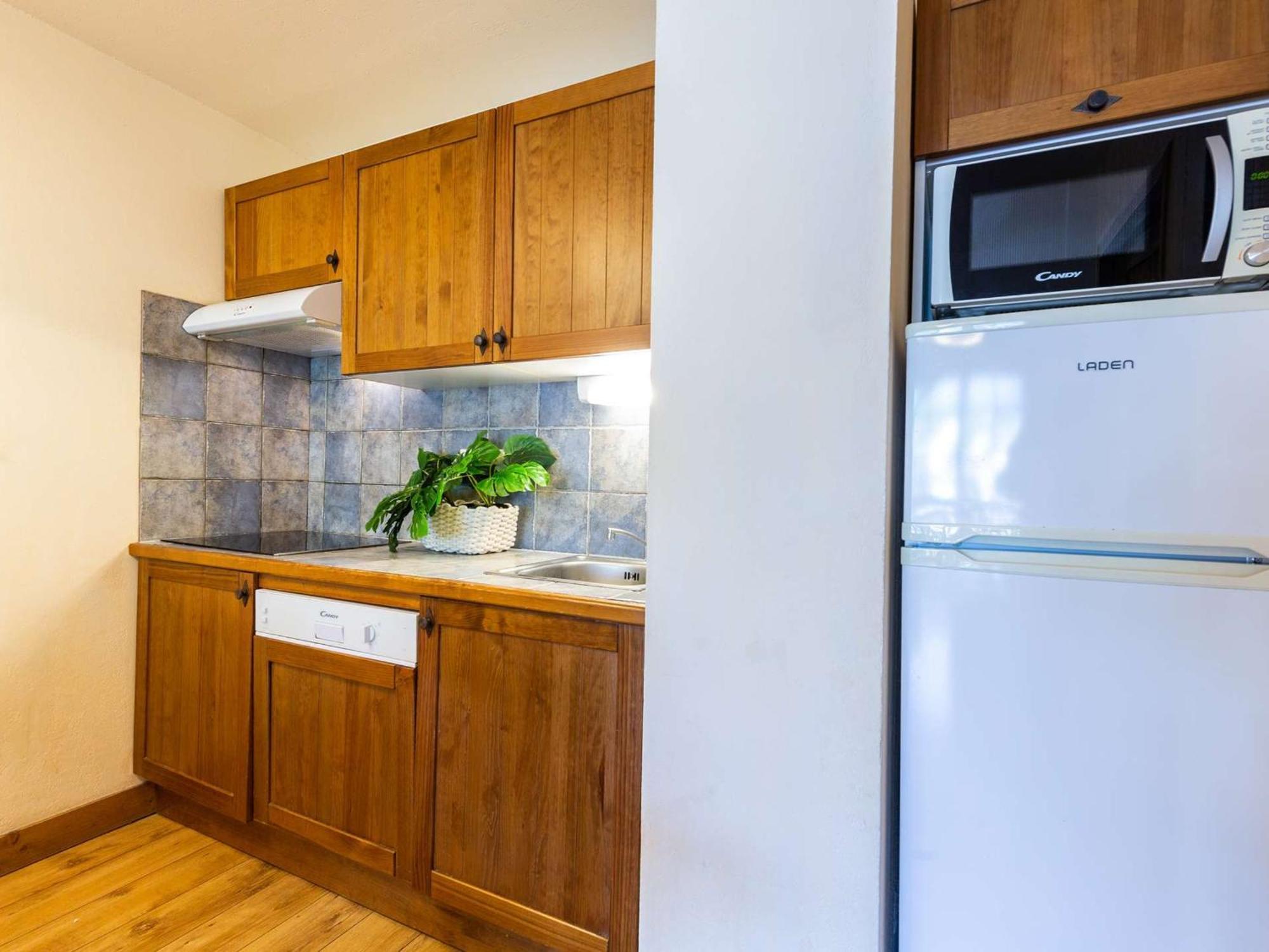 Appartement De 70 M² Au Centre-Ville Avec Piscine, Hammam, Sauna Et Balcon Bien Expose - Fr-1-296-392 Сен-Лари-Сулан Екстериор снимка